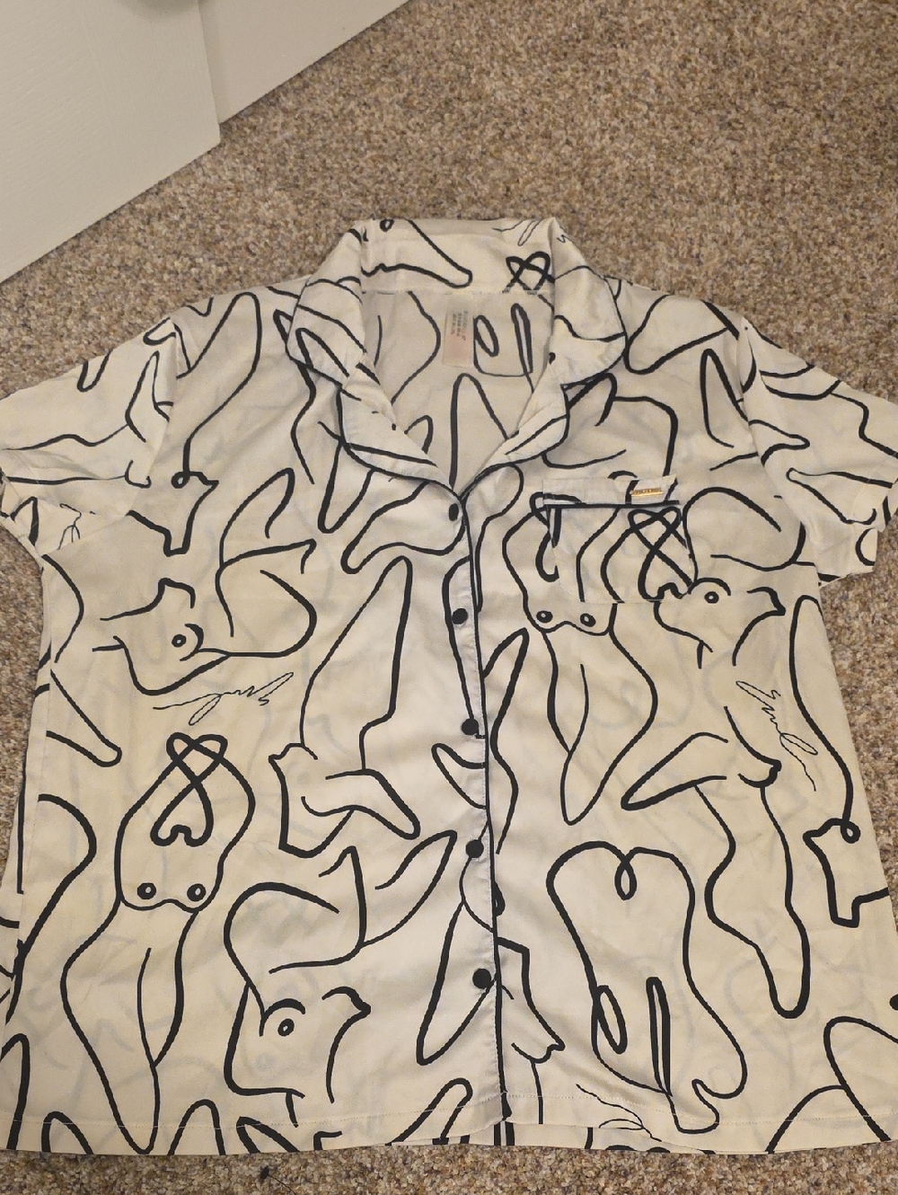 Abstract Line Art Button-Up Shirt - White & Black
